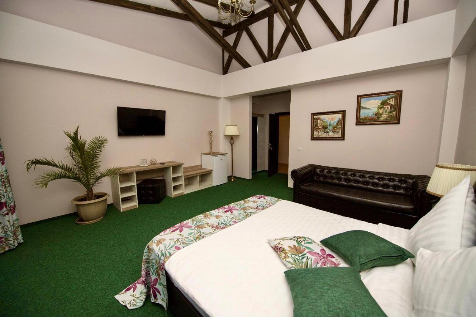 Green Garden Resort Odobesti Exterior foto